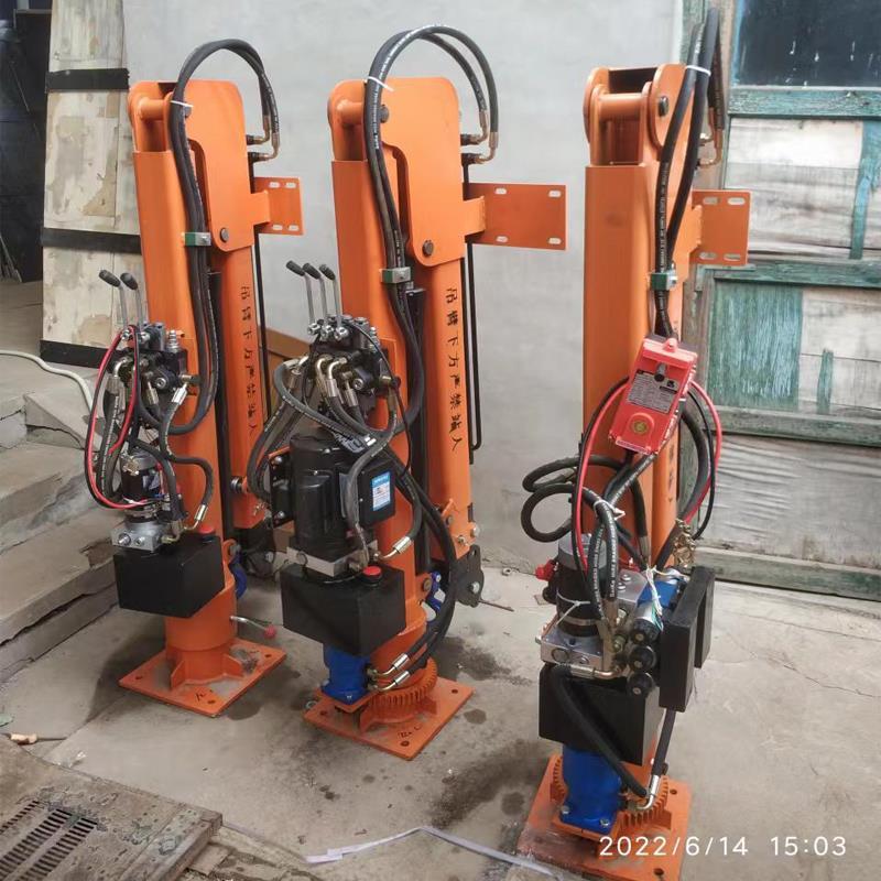 泰武乡重汽蓝牌随车吊 3.2吨 国六动力强 液压驱动 农用自卸起重机